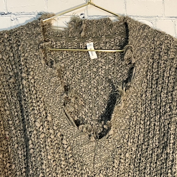 Olive Green Destroyed Sweater Grunge - Picture 2 of 3